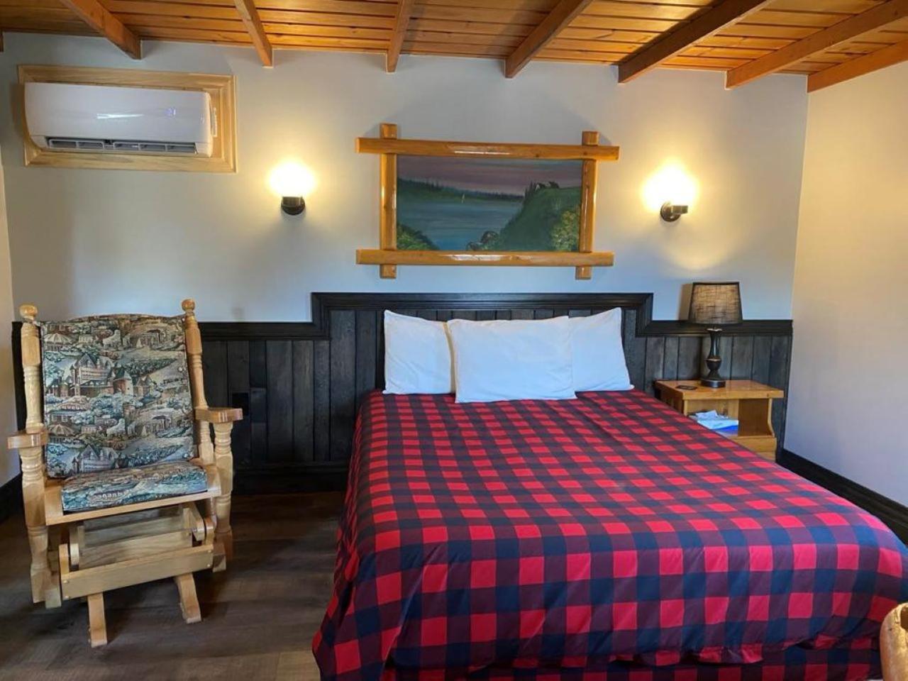 Auberge Micky Inc Edmundston Exteriör bild