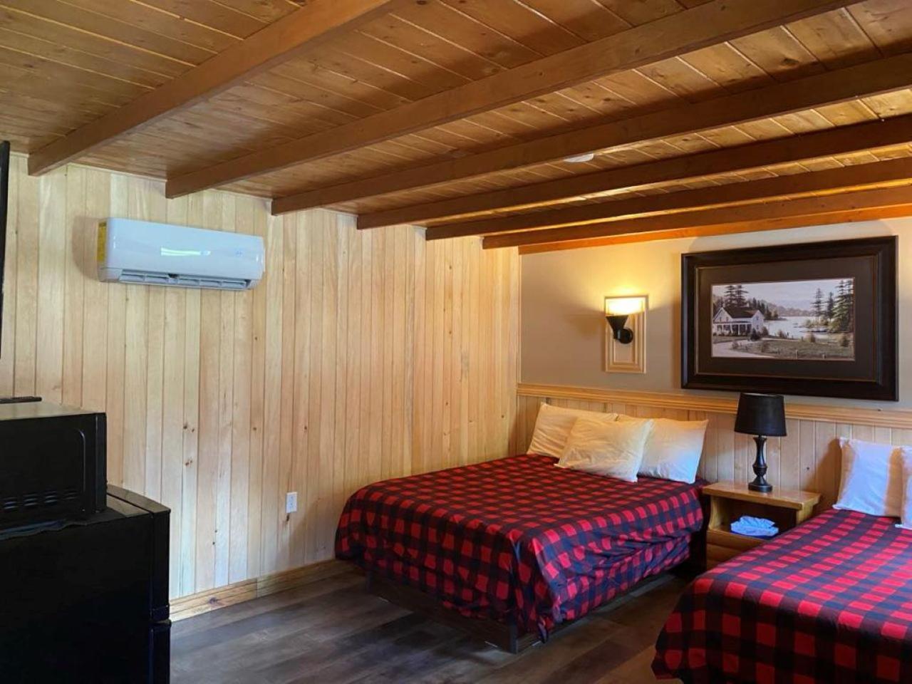 Auberge Micky Inc Edmundston Exteriör bild