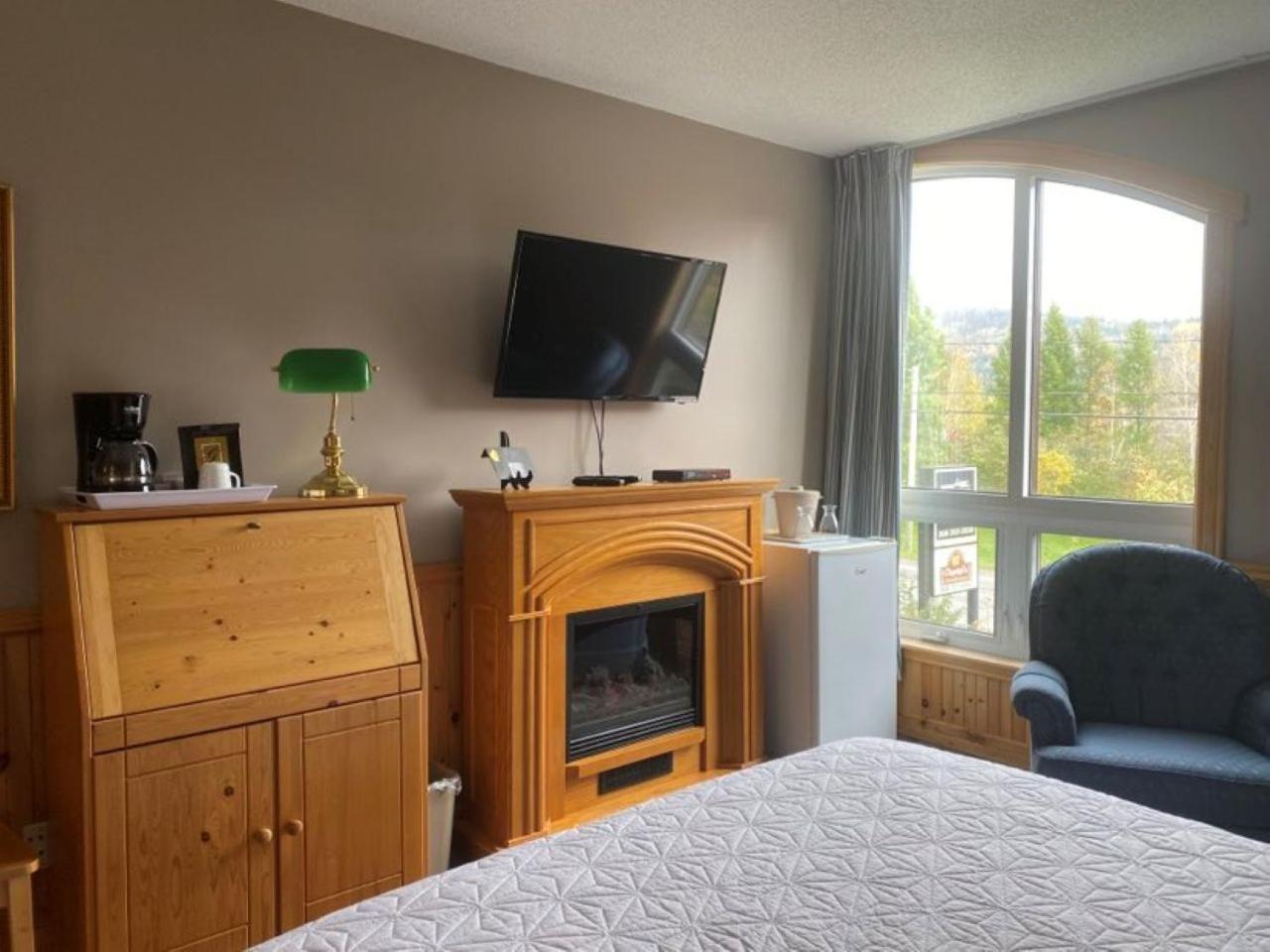 Auberge Micky Inc Edmundston Exteriör bild