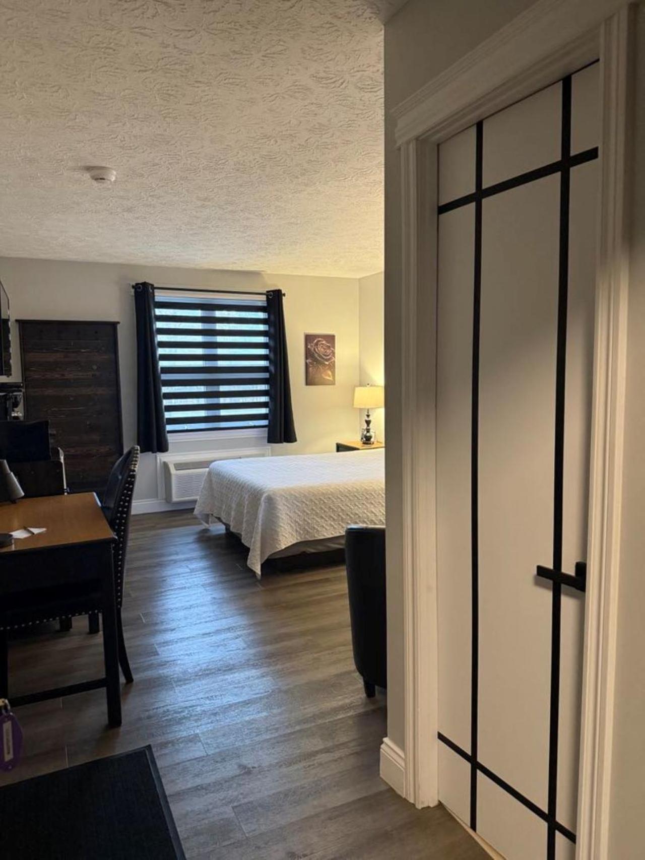 Auberge Micky Inc Edmundston Exteriör bild