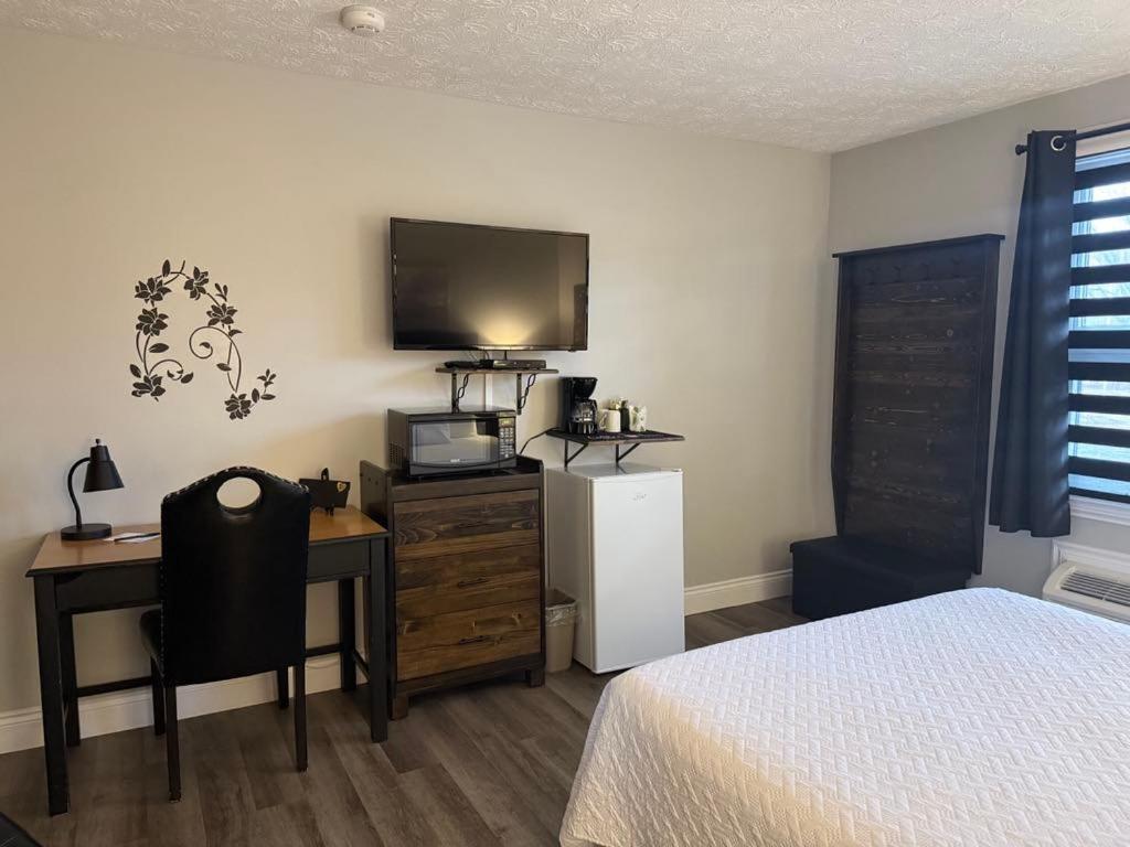 Auberge Micky Inc Edmundston Exteriör bild